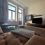 **Traumhafte City-Wohnung // 120qm // 4-Räume**