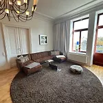 **Traumhafte City-Wohnung // 120qm // 4-Räume**