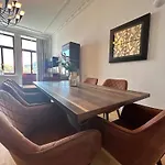 **Traumhafte City-Wohnung // 120qm // 4-Räume**