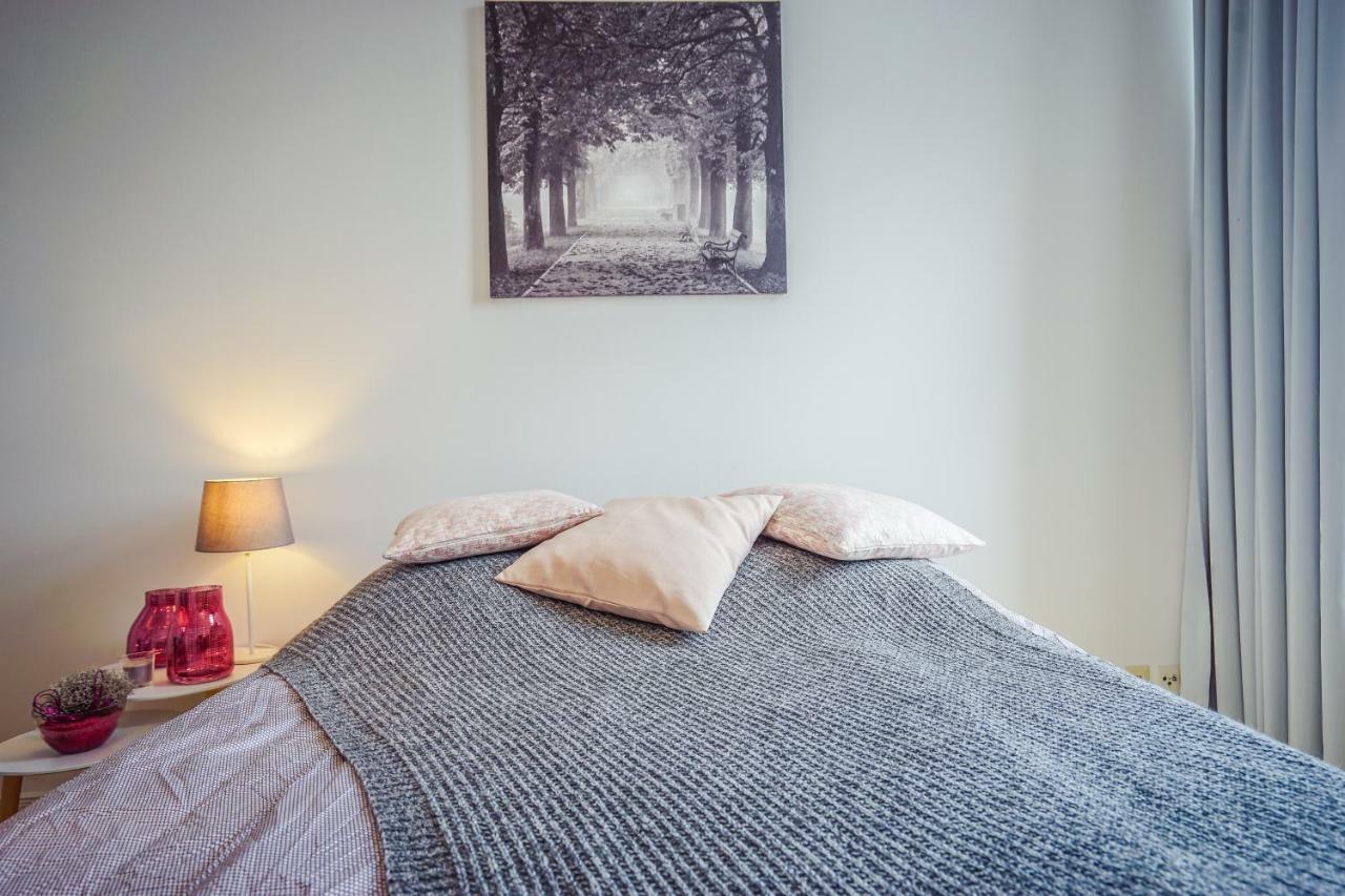 Apartment **traumhafte City-wohnung // 120qm // 4-räume**