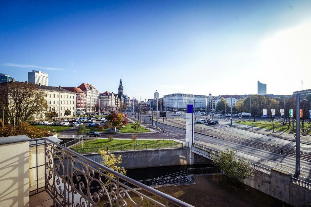Apartment **traumhafte City-wohnung // 120qm // 4-räume**