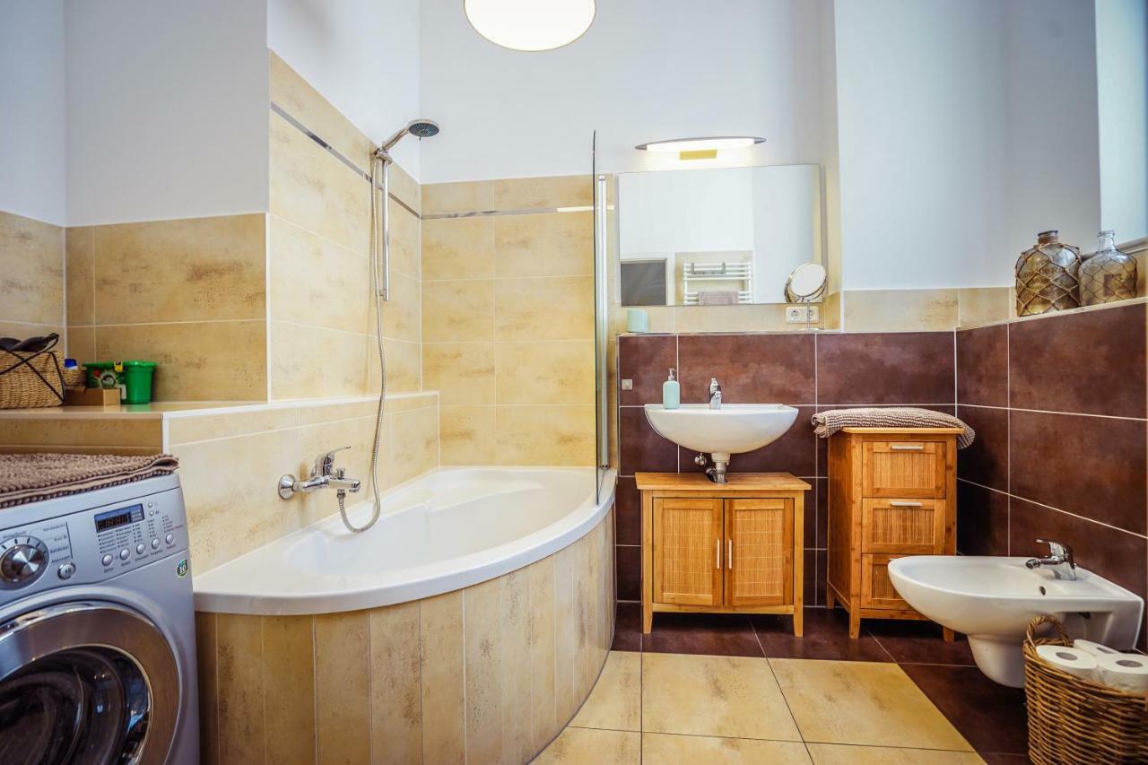 **traumhafte City-wohnung // 120qm // 4-räume** Leipzig